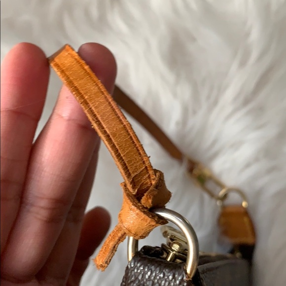 Vintage Louis Vuitton Pochette w/ box - Picture 3 of 8